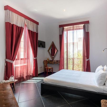 برينديسي Maria Vittoria Charming Rooms And Apartments المظهر الخارجي الصورة