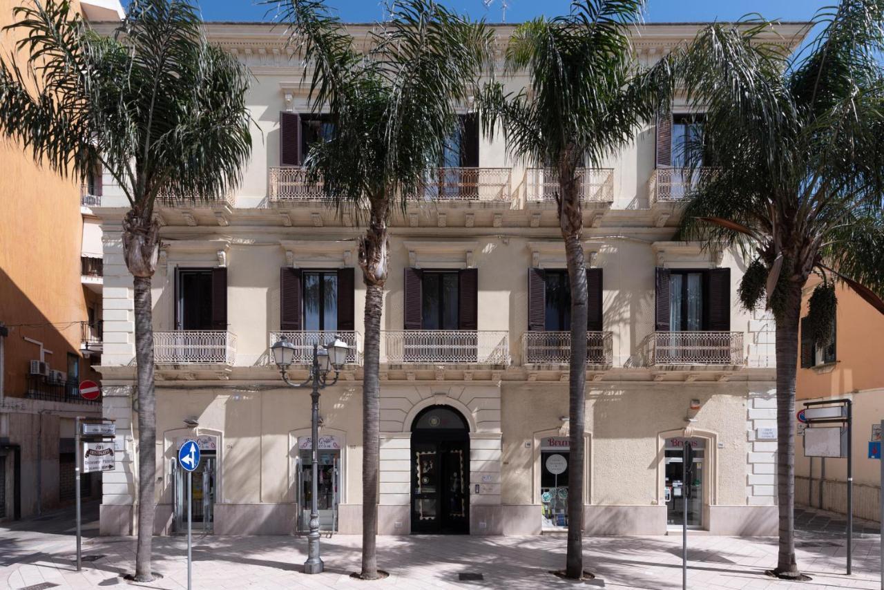 برينديسي Maria Vittoria Charming Rooms And Apartments المظهر الخارجي الصورة
