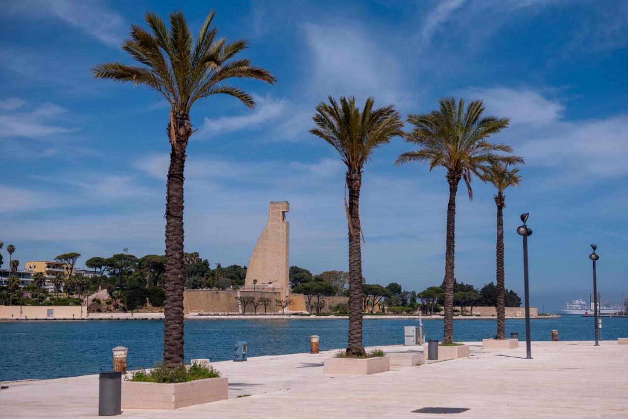 برينديسي Maria Vittoria Charming Rooms And Apartments المظهر الخارجي الصورة