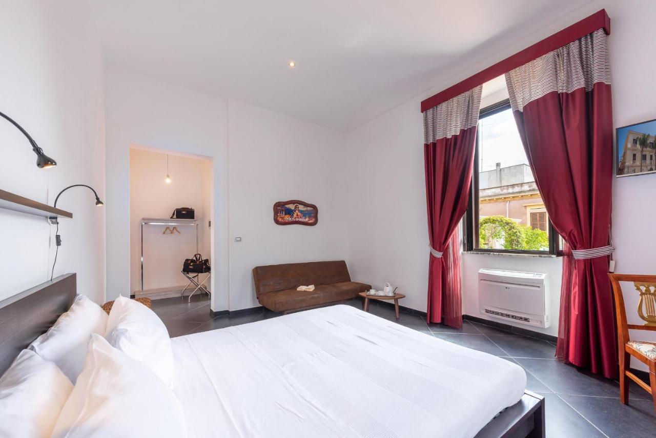 برينديسي Maria Vittoria Charming Rooms And Apartments المظهر الخارجي الصورة
