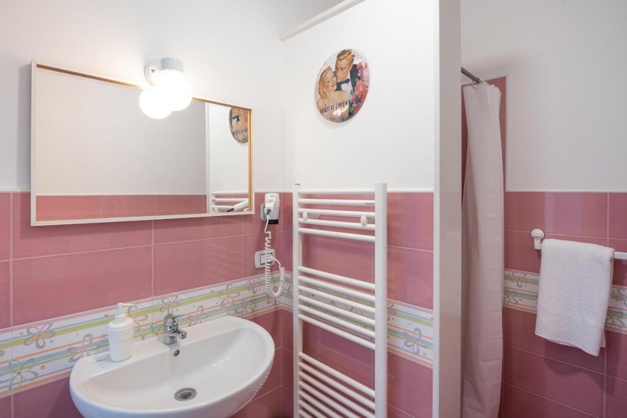 برينديسي Maria Vittoria Charming Rooms And Apartments المظهر الخارجي الصورة
