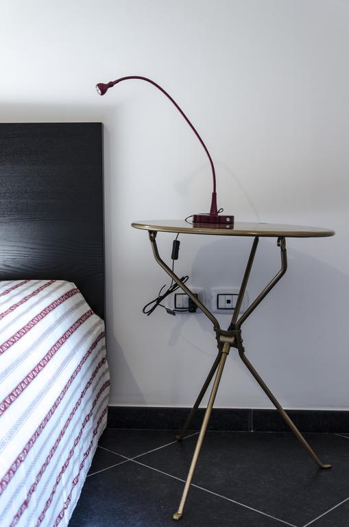 برينديسي Maria Vittoria Charming Rooms And Apartments الغرفة الصورة