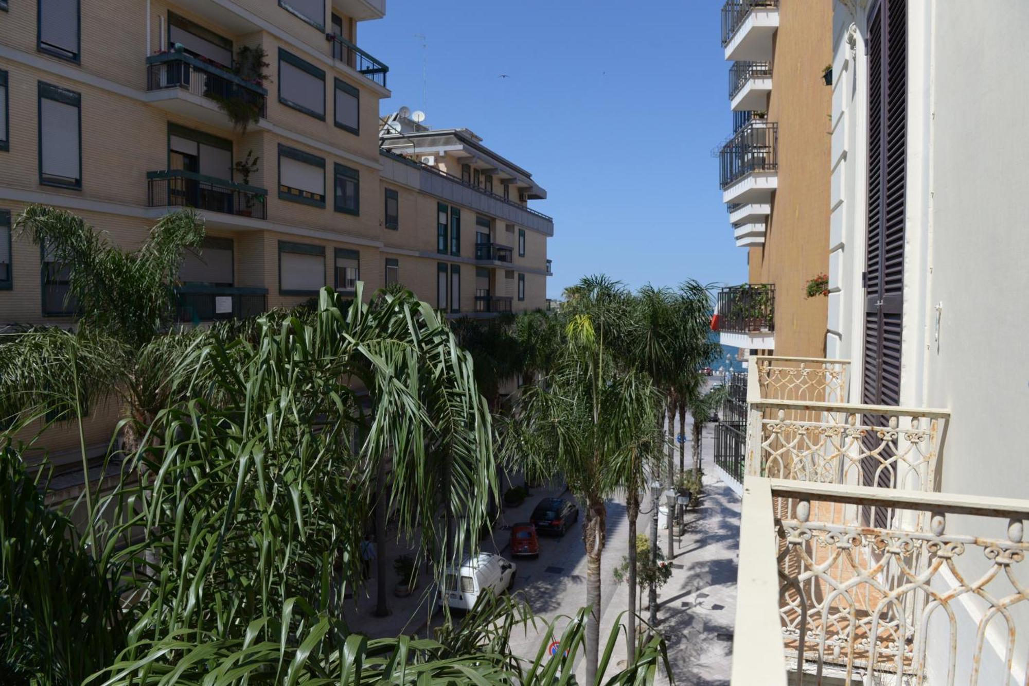 برينديسي Maria Vittoria Charming Rooms And Apartments المظهر الخارجي الصورة