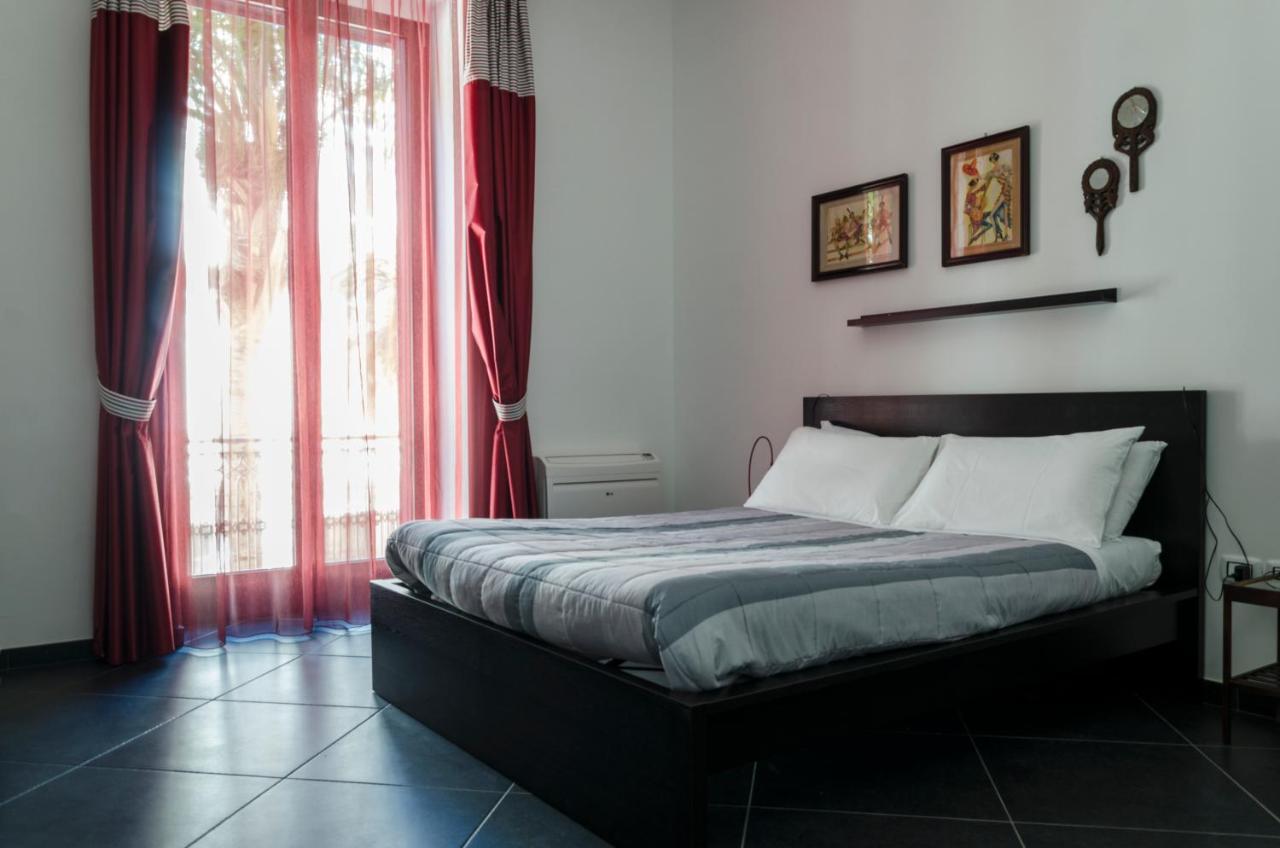برينديسي Maria Vittoria Charming Rooms And Apartments المظهر الخارجي الصورة